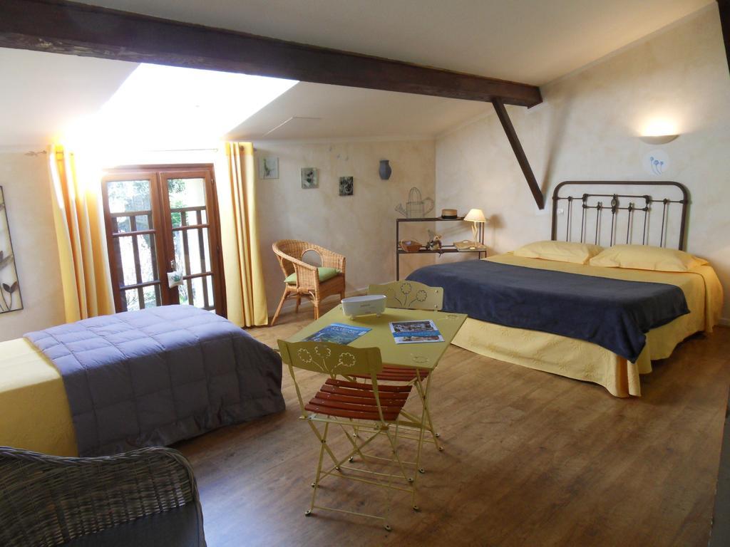 サン・ジャン・アン・ロワイヤン レスタパード デ トゥレロン Bed & Breakfast エクステリア 写真