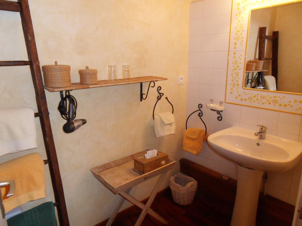 サン・ジャン・アン・ロワイヤン レスタパード デ トゥレロン Bed & Breakfast 部屋 写真