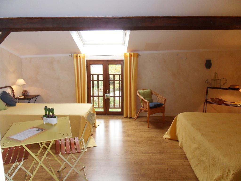 サン・ジャン・アン・ロワイヤン レスタパード デ トゥレロン Bed & Breakfast 部屋 写真