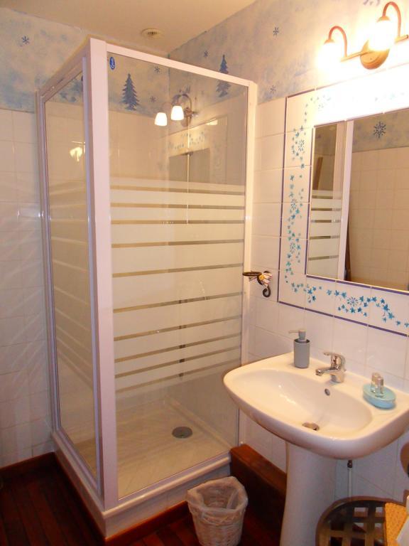 サン・ジャン・アン・ロワイヤン レスタパード デ トゥレロン Bed & Breakfast エクステリア 写真